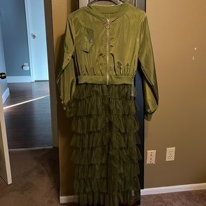 Long Jacket. Sz small, Olive Green